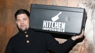 Entrüstung bei „Kitchen Impossible“: Tim Mälzer sorgt bei Sternekoch für Stirnrunzeln