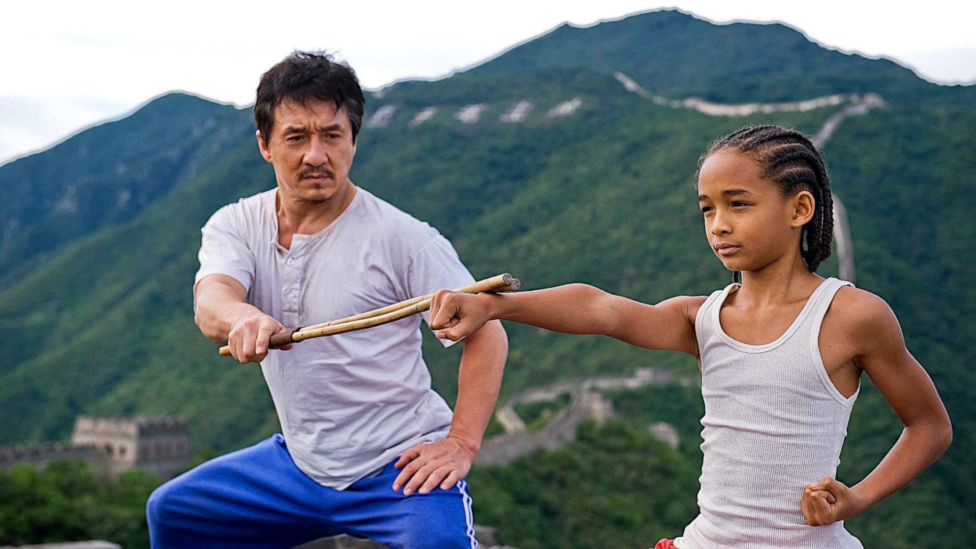 Mit Jackie Chan & Ralph Macchio: Poster enthüllt „Karate Kid“-Starttermin