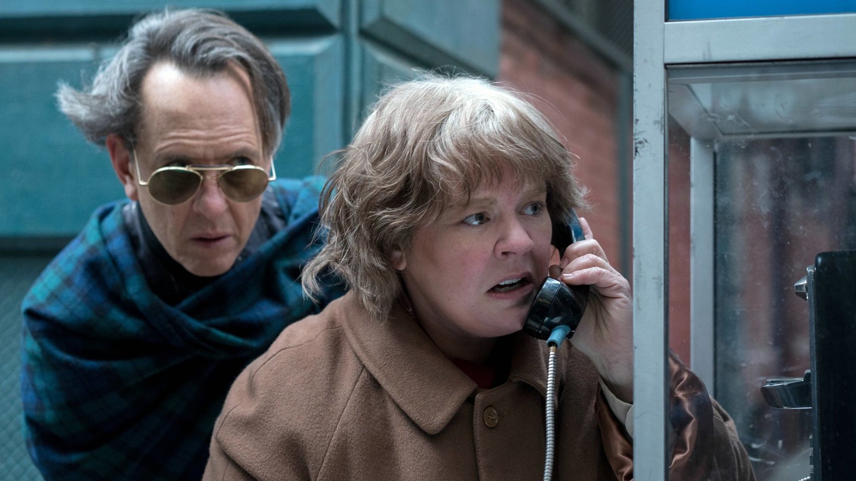 „Can You Ever Forgive Me?“: Gewinnt ein signiertes Poster von Melissa McCarthy & Richard E. Grant!