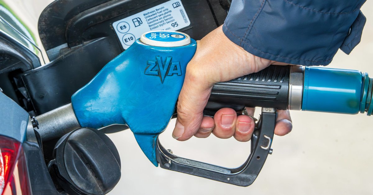 Falsch Getankt Wie Lange Fahren Falsch getankt: Benzin mit Diesel verwechselt – was tun?