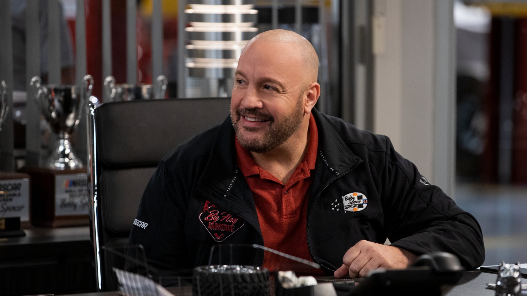 „The Crew“ abgesetzt: Netflix-Sitcom bekommt keine zweite Staffel
