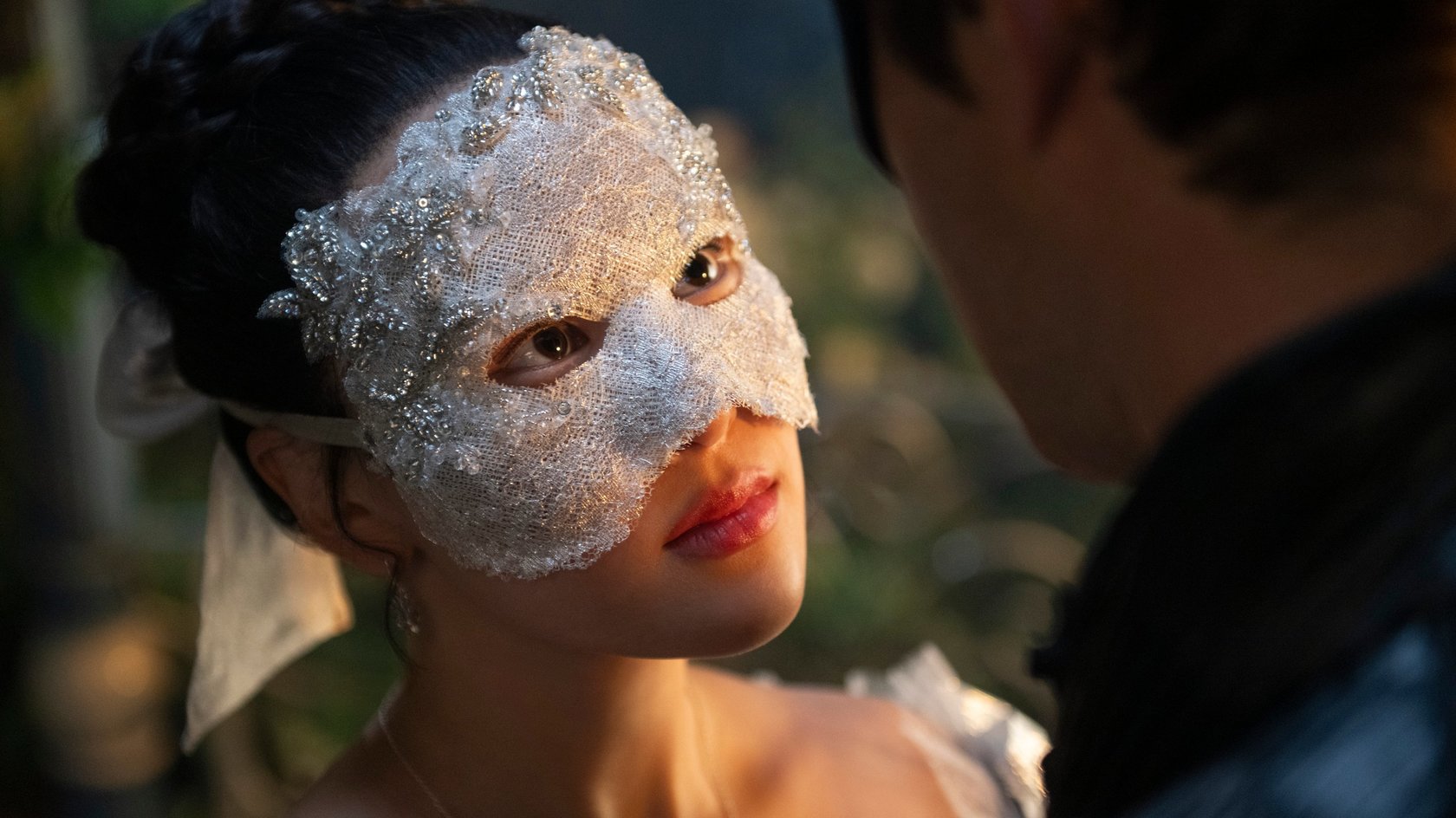 Netflix-Vorschau verzaubert mit dem Maskenball: So verliebt sich Benedict Bridgerton im für mich besten Buch der Reihe