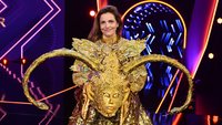 „The Masked Singer“ Göttin enthüllt: Es ist Rebecca Immanuel