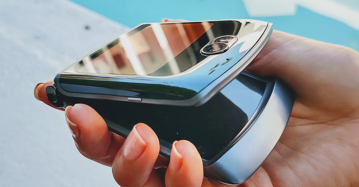 Motorola creates the next top smartphone where Samsung failed