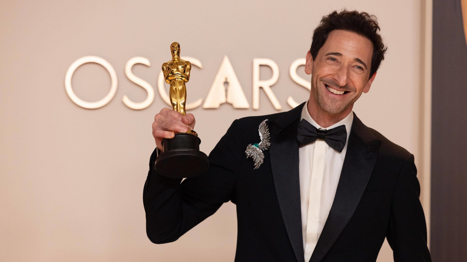 Pfiff auf die Regeln: Adrien Brody brach 82 Jahre alten Oscar-Rekord dank „The Brutalist“-Sieg