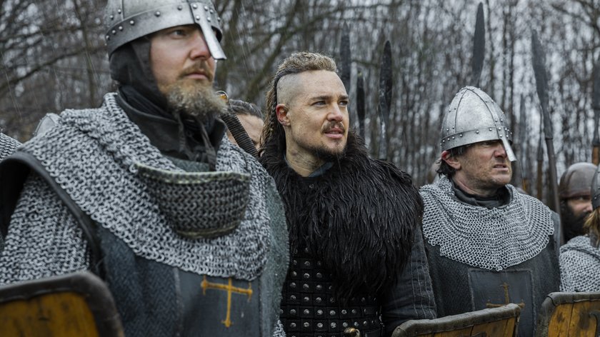 „Seven Kings Must Die“: „The Last Kingdom“ endet mit epischer Schlacht in Spielfilmlänge