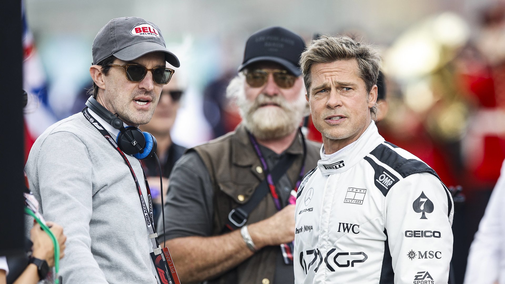 #Hollywoodstar Brad Pitt wird im Formel-1-Wagen zum Versicherungsschreck