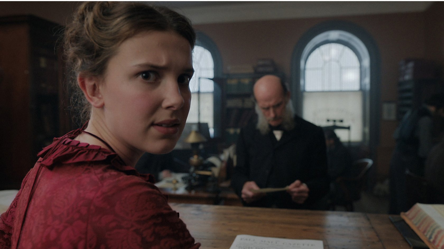 „Enola Holmes“: Netflix enthüllt gelöschte Szenen aus dem Film-Hit