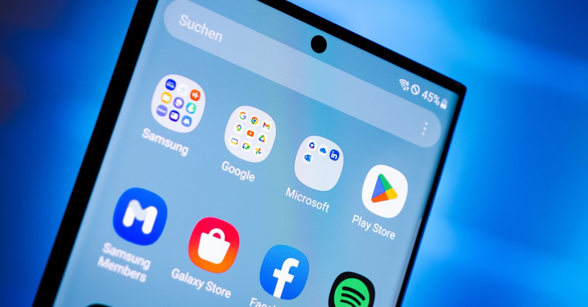 Samsung brings back legendary smartphone