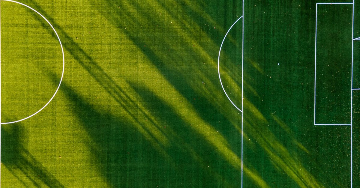 Fußball Halbkreis am Strafraum wofür ist der eigentlich?