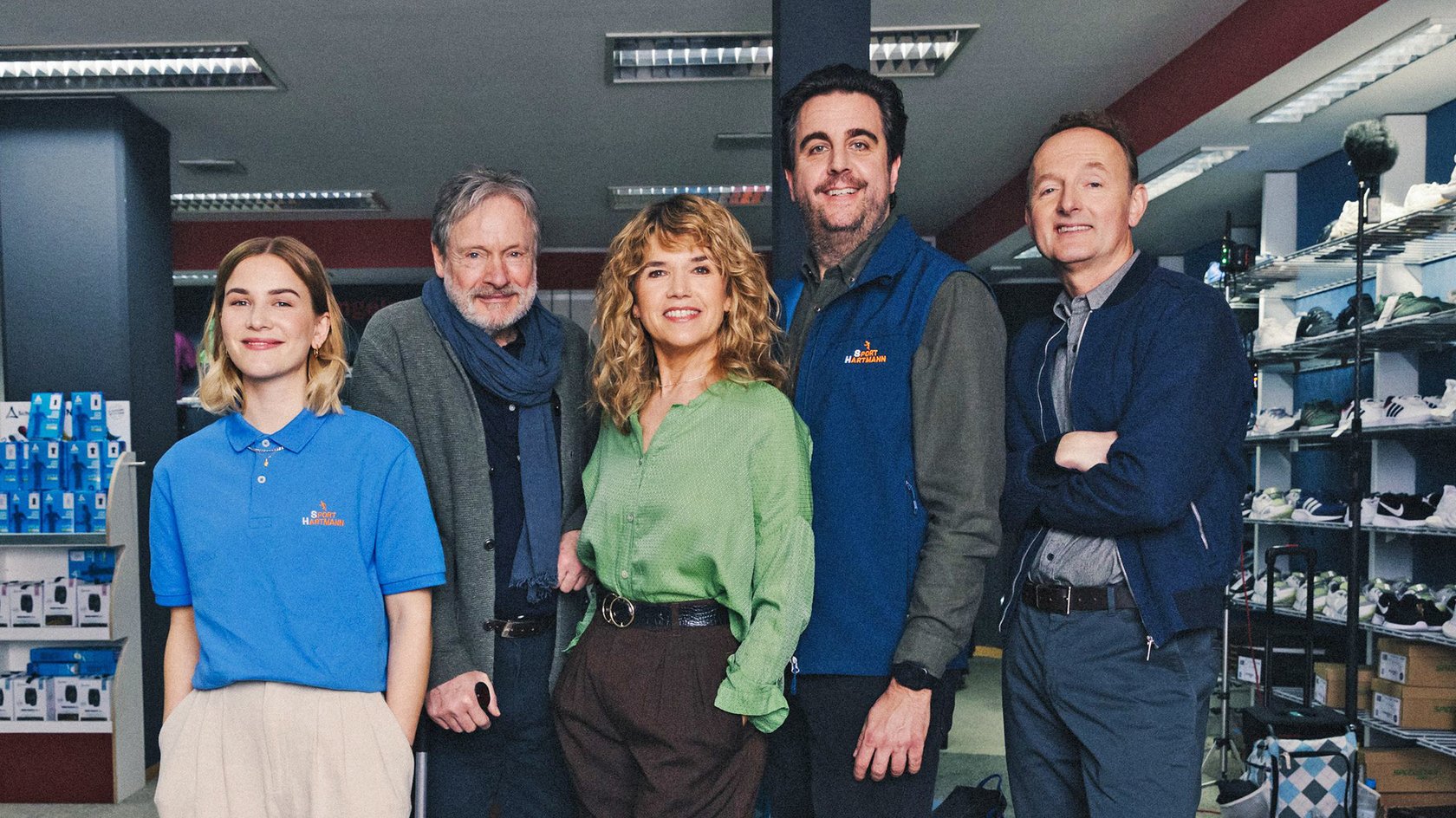 Ab sofort bei Prime Video verfügbar: Neue Serie mit „LOL“-Stars Anke Engelke und Bastian Pastewka