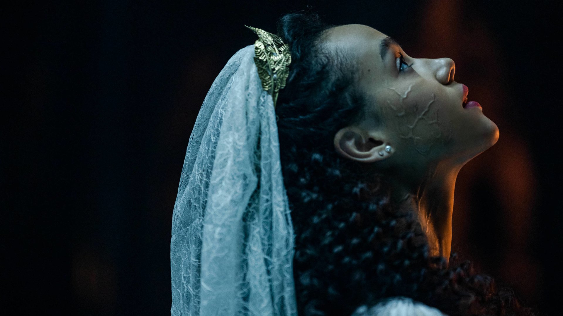 #Verstörender Trailer: „Game of Thrones“-Star findet ihre Familie – und den puren Vampir-Horror