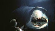 Garantiert blutig: „Violent Night“-Regisseur dreht neuen Hai-Horror mit „Bridgerton“-Star