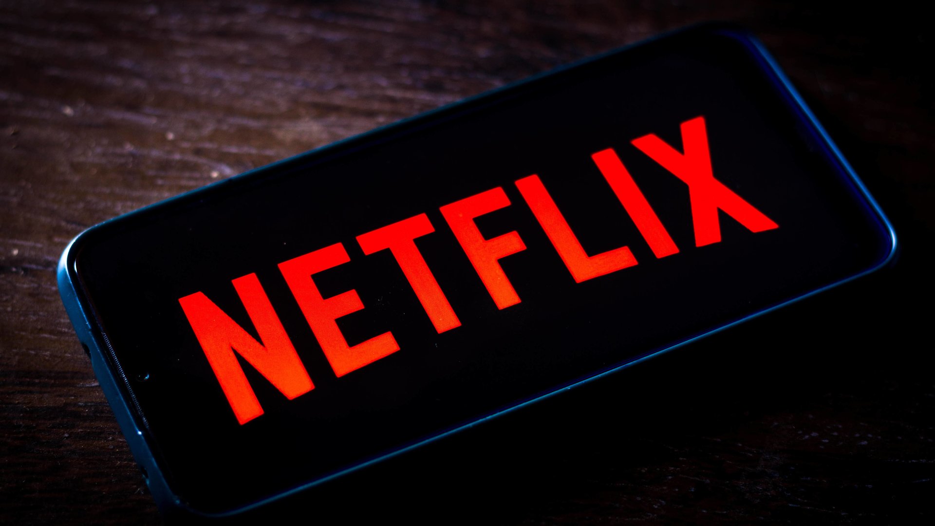 #Vom „Emily in Paris“-Macher: Netflix setzt beliebte Serie nach nur einer Staffel ab
