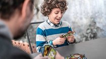Unter 7 Euro: Minecraft-Edition von Uno bei Amazon stark reduziert