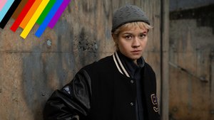 Zum Pride Month: Wieso ihr die ZDF-Miniserie „Becoming Charlie“ keinesfalls verpassen solltet