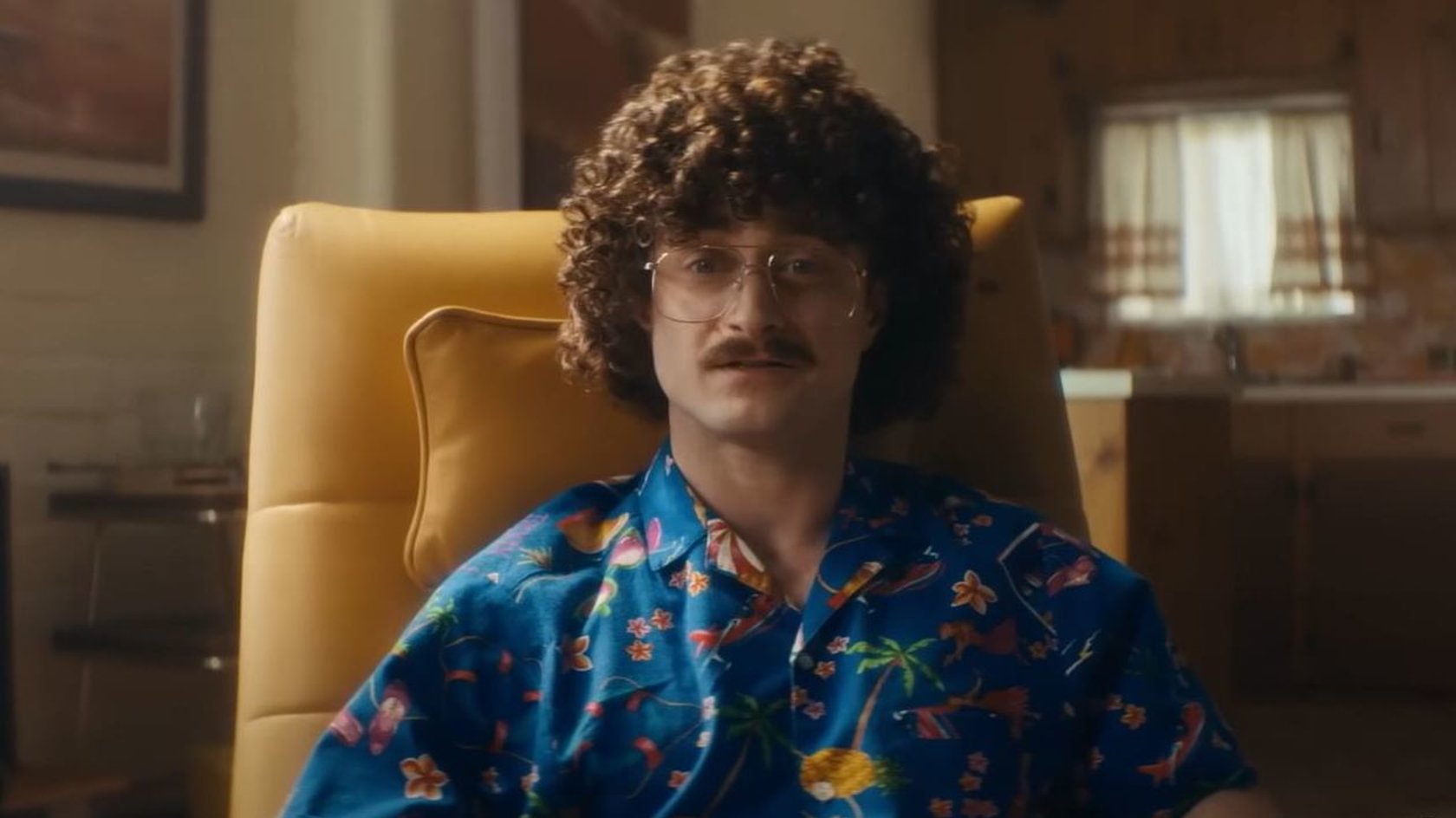 Daniel Radcliffe wie nie zuvor: Seht den „Harry Potter“-Star im irren Trailer als Weird Al Yankovic