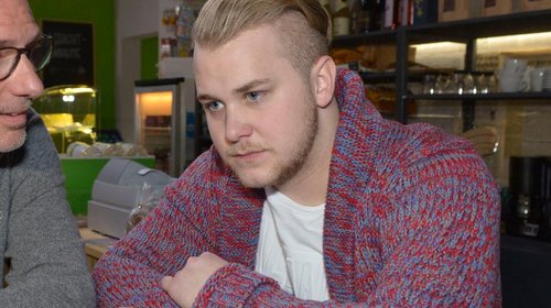Gzsz Jonas Racht Sich Fur Bittere Schikane Kino De