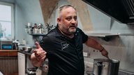 „Mein Tiefpunkt“: Für Matthias Diether wird Mälzers „Kitchen Impossible“-Aufgabe plötzlich zum Härtetest
