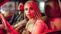 „The Batman“: Zoë Kravitz schwärmt über Robert Pattinson im Batman-Kostüm