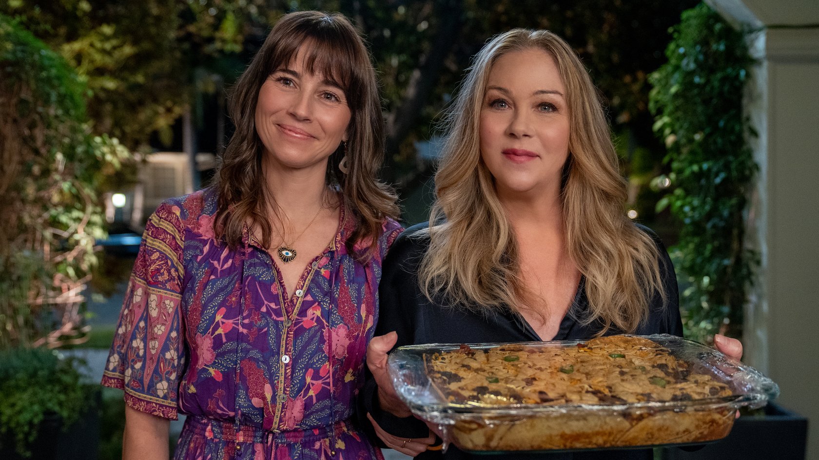 „Dead to Me“ Staffel 3: Die finalen Folgen ab sofort auf Netflix – alle Infos