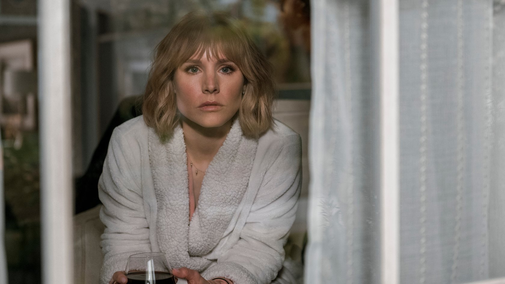 „The Woman in the House across the Street from the Girl in the Window“: Ende & Chancen auf Staffel 2