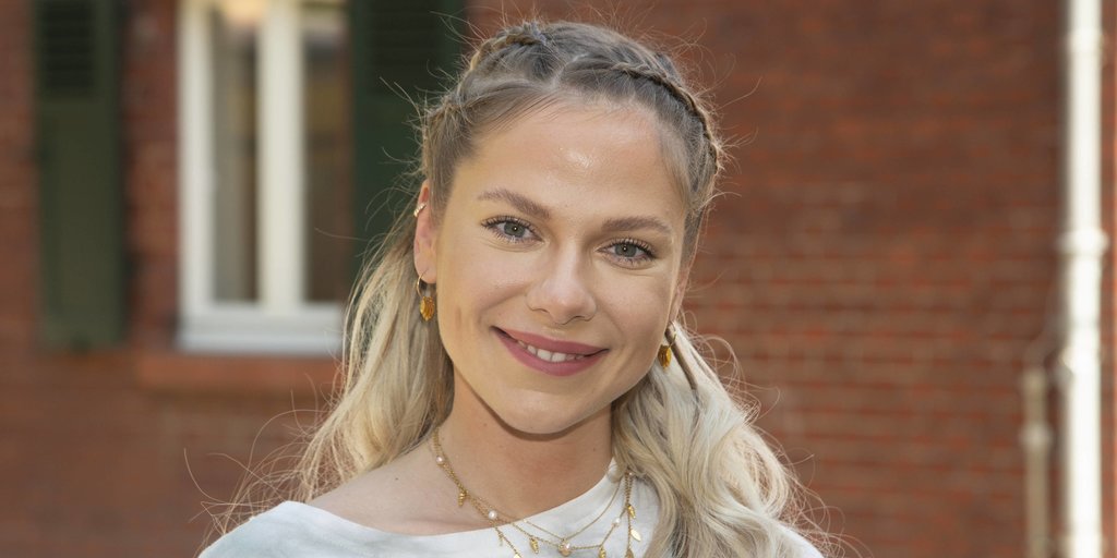 Awz Ausstieg Cheyenne Pahde Legt Eine Pause Ein Marie Verlasst Essen Fur Ein Jahr Kino De