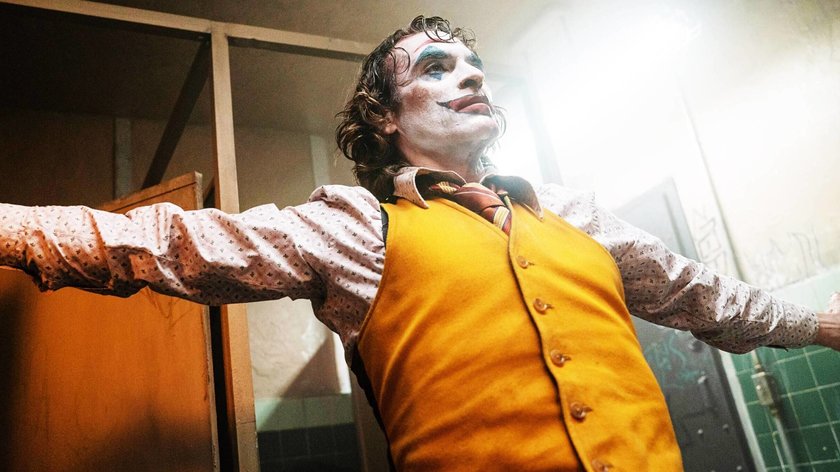 Endlich mit dem richtigen Joker-Look: Drehschluss für „Joker 2“ mit neuen DC-Bildern gefeiert