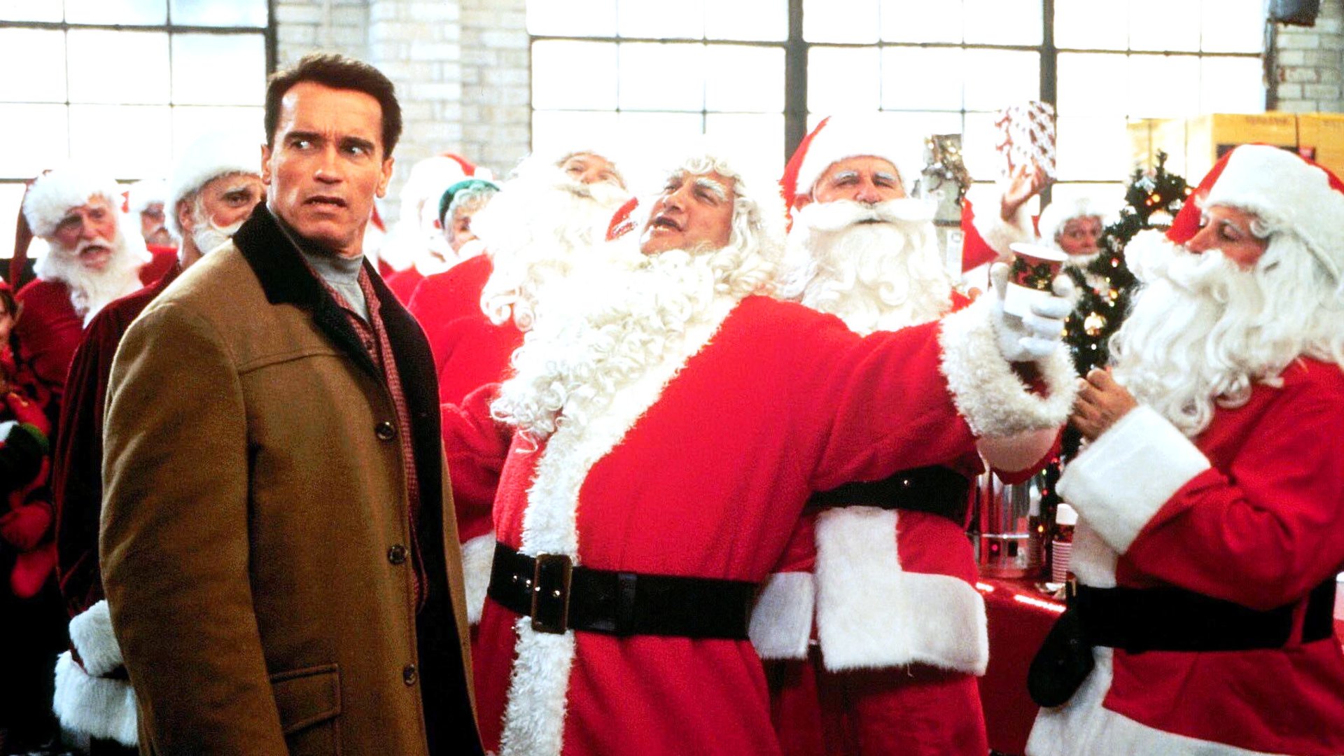 #Arnold Schwarzenegger & „Reacher“-Star werden zum weihnachtlichen Tag-Team in Amazon-Komödie
