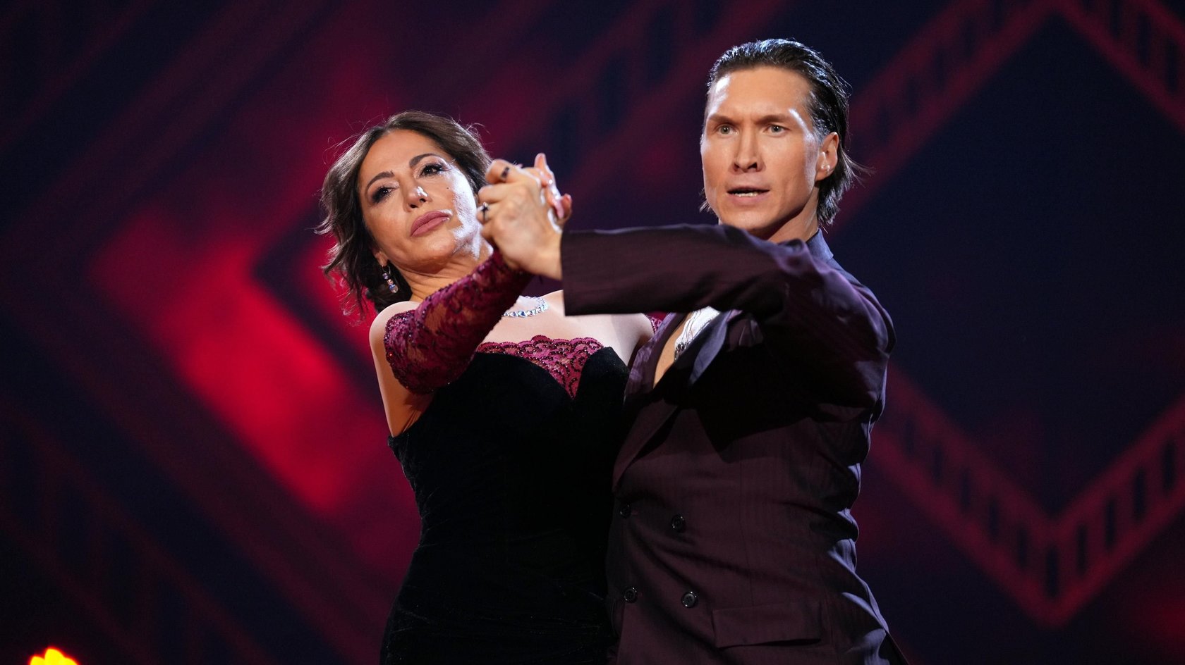Überraschendes „Let’s Dance“-Aus: Simone Thomalla verlässt die Show – sie kommt dafür zurück