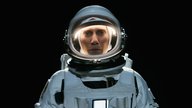 Aus bei Netflix: Streamingdienst setzt Sci-Fi-Serie mit „Mandalorian“-Star nach 2 Staffeln ab