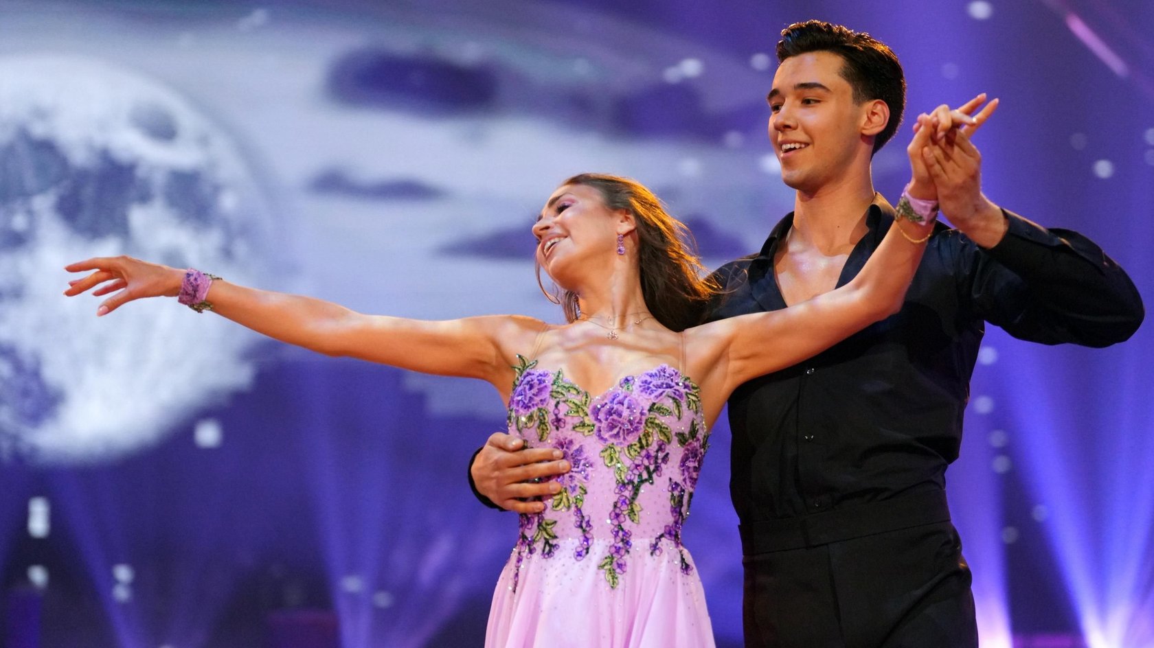 „Let's Dance“: „Magic Moments“ und Tanzduelle heute in Show 9 – alle Infos und Sendetermine 2025