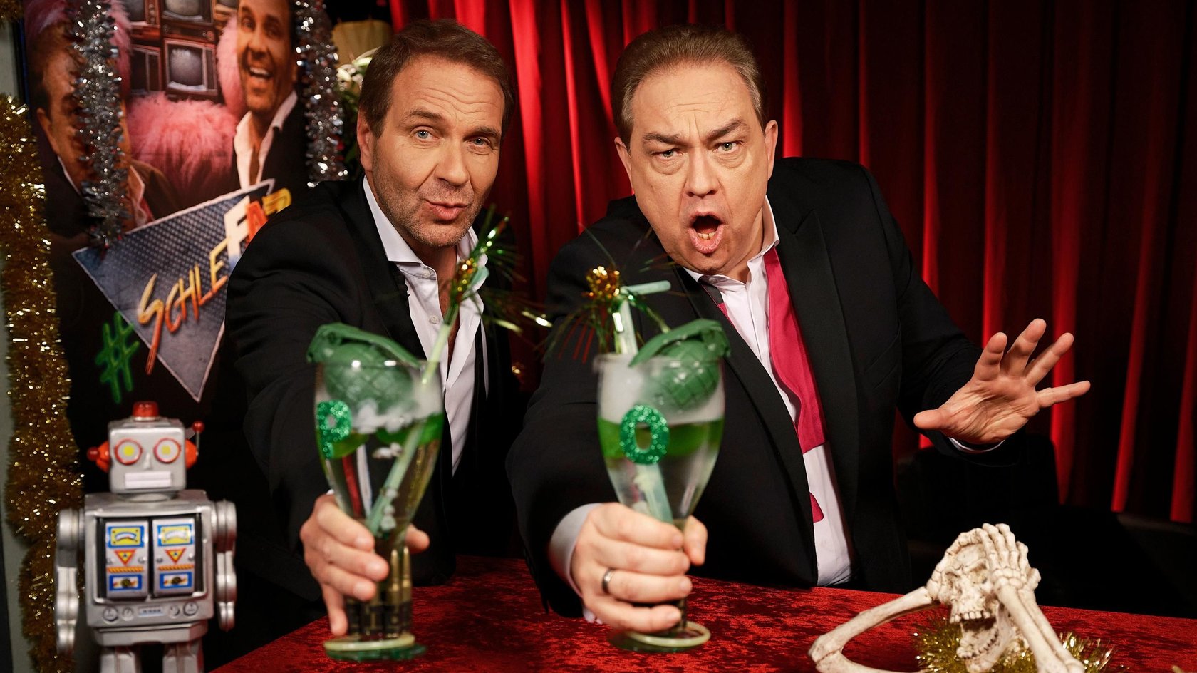 „SchleFaZ“ im Stream und TV: Heute finale Folge 10 „Der Gorilla von Soho“ bei Nitro sehen