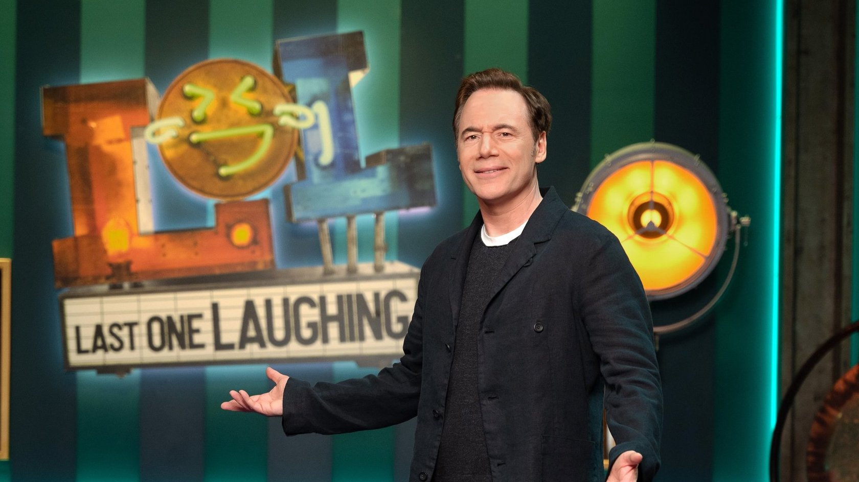 „LOL: Last One Laughing“: Geheimhaltung, Boxen und strenge Regeln – so läuft’s hinter den Kulissen des Amazon-Hits