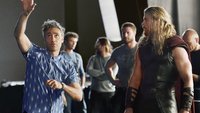 Chaos am Flughafen: Darum hätte der „Thor 3“-Regisseur den Marvel-Film fast verpasst