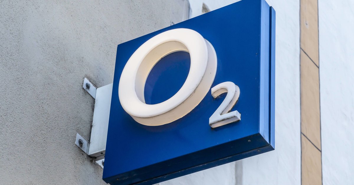 o2 is celebrating its cell phone network – for no good reason