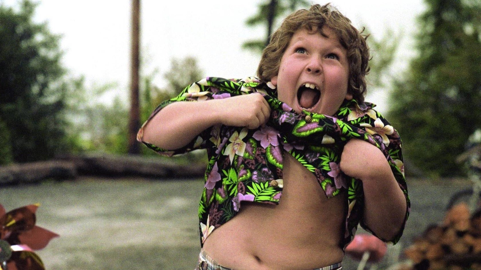 37 Jahre nach „Die Goonies”: So extrem hat sich Chunk aus dem Kultfilm verändert
