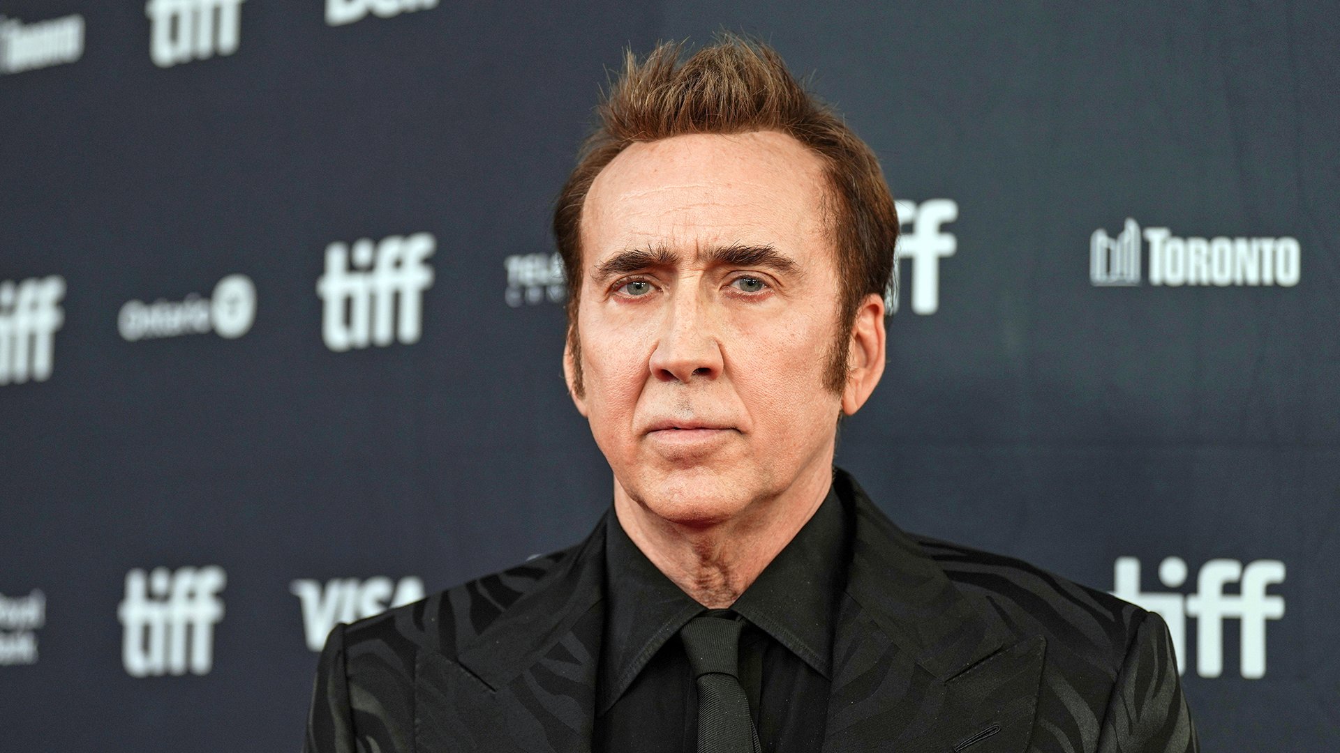 #Nicolas Cage zog sich mehrere Zähne ohne Betäubung – als Vorbereitung für Antikriegsfilm
