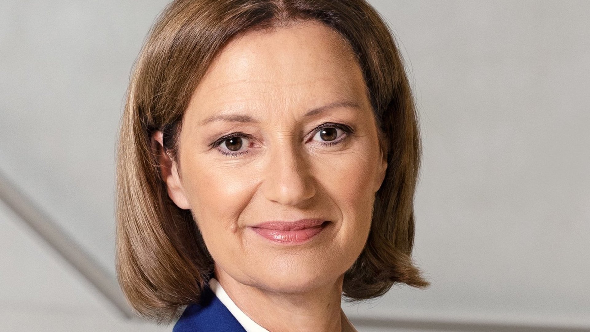 Aus Aktuellem Anlass: Zdf Ändert Sein Programm - 1h0877a