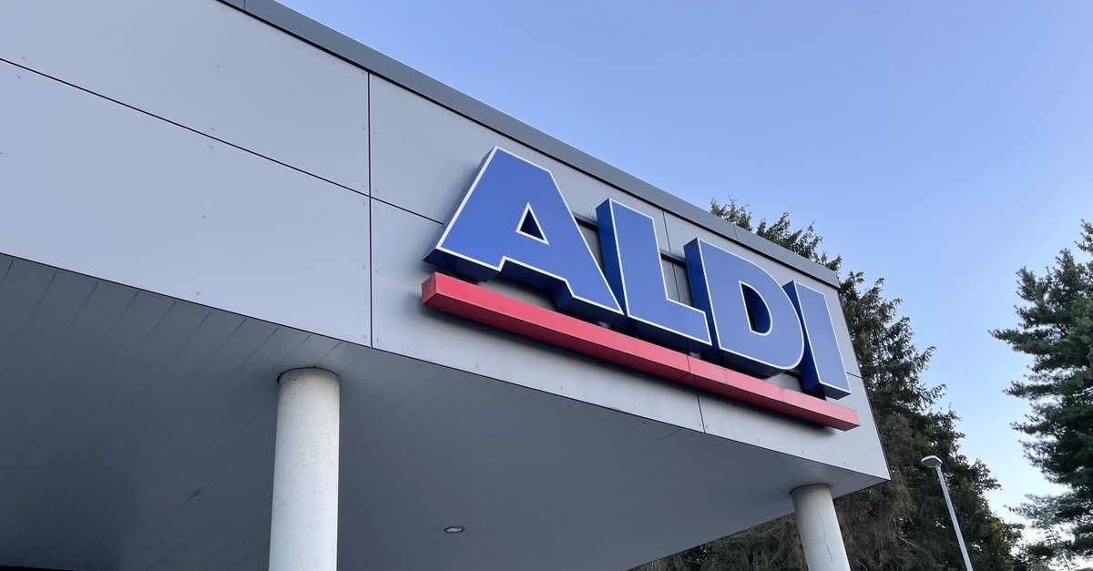 Balcony power plant soon at Aldi?  Discounter comments on mini solar systems