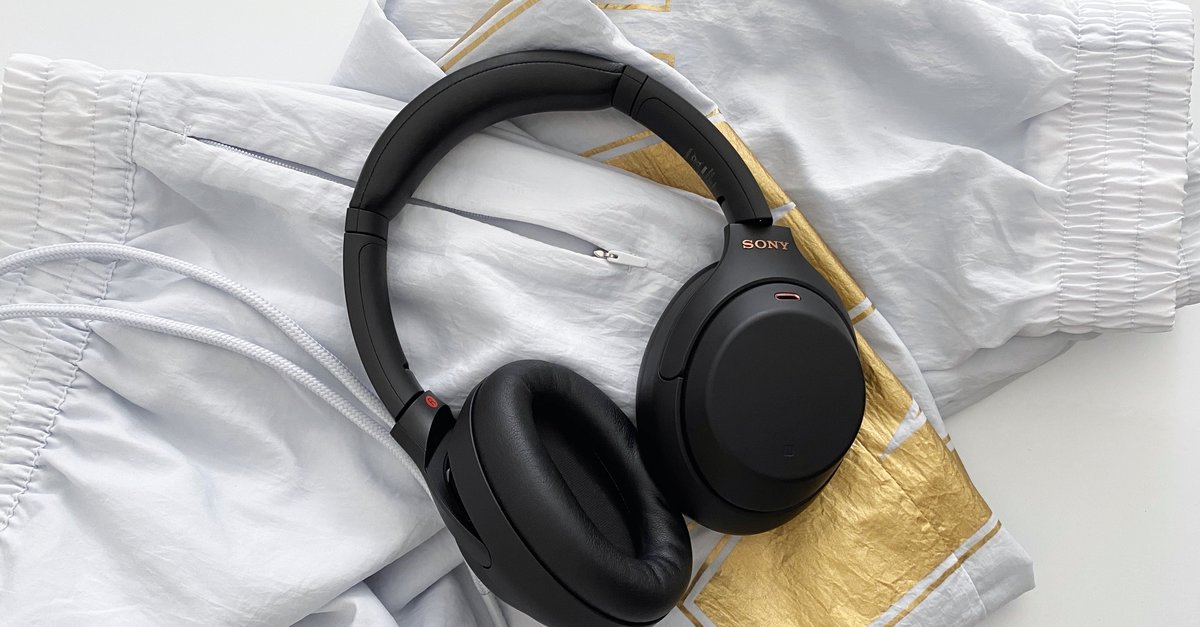 Excellent Sony headphones with noise canceling